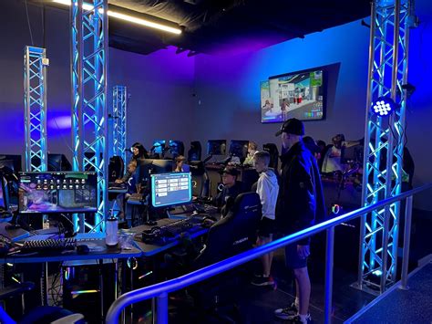 The Esports Cave .